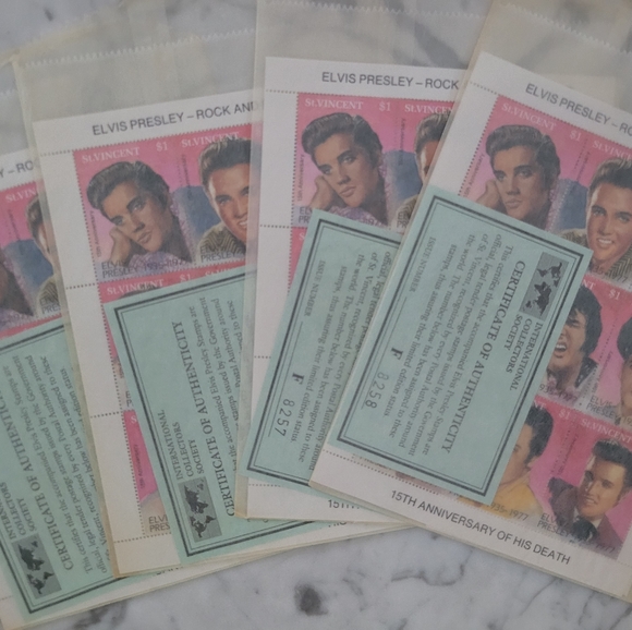 ⭐️ 4 Sheets of Elvis stamps ⭐️ - Picture 4 of 4